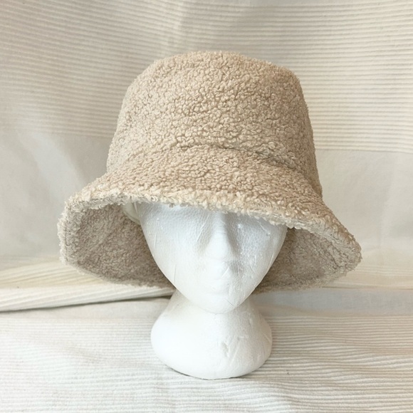 Sole Society Teddy Bucket Hat - Picture 2 of 11